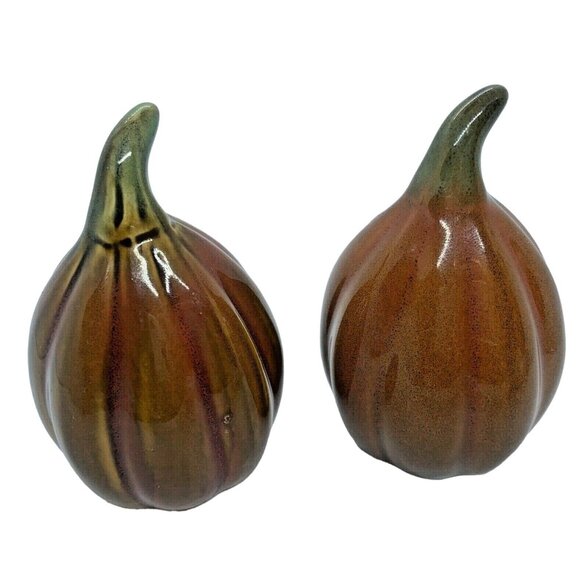 Vintage Ceramic Pumpkin Salt & Pepper Shakers for Fall Harvest Thanksgiving - Picture 9 of 10